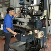 Phoeaus vertical milling machine
