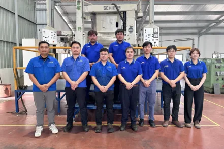 DSI Surface Engineering & Machining Team group photo